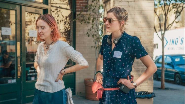 A atriz Saoirse Ronan e a diretora Greta Gerwig (à direita) no set de "Lady Bird: É Hora de Voar" - Merie Wallace/Divulgação - Merie Wallace/Divulgação