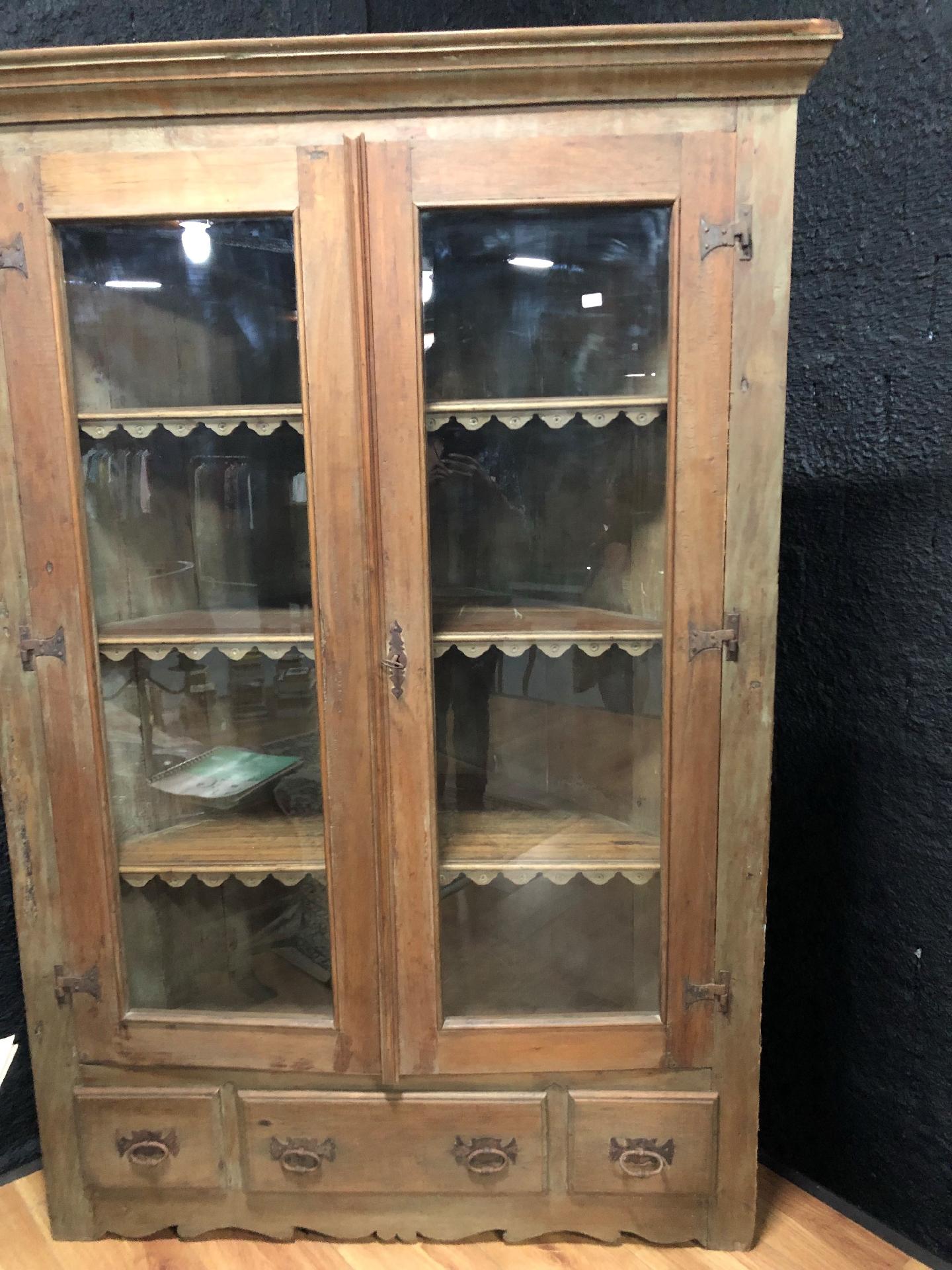 Renato Russo acervo cristaleira - Laís Gomes/UOL