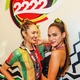 A top Candice Swanepoel posa com Bruna Marquezine no Expresso 2222 - Reprodução / Instagram