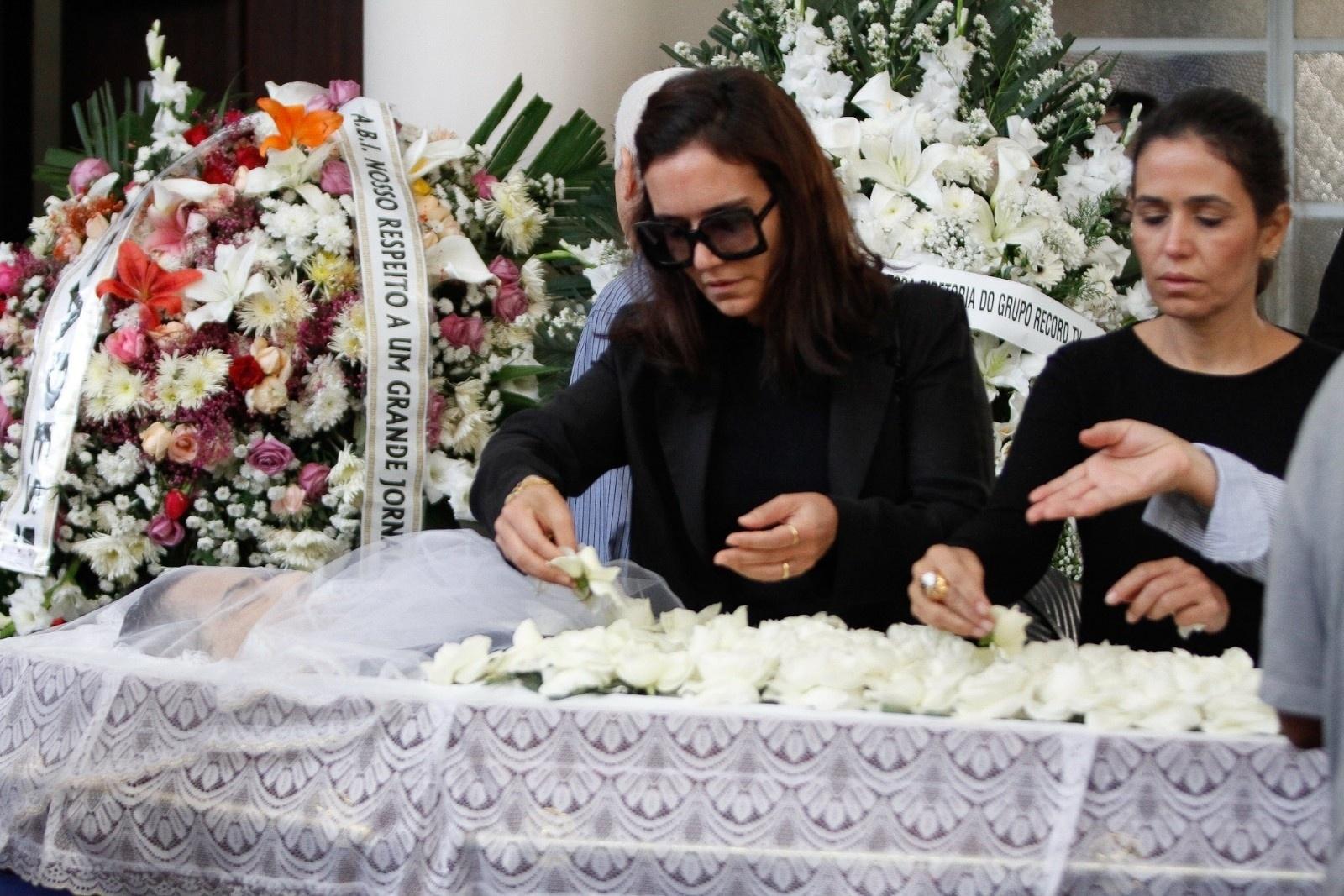 Corpo do jornalista Paulo Henrique Amorim é velado na sede da Associação Brasileira de Imprensa, no Centro do Rio de Janeiro - Marcos Ferreira/Brazil News