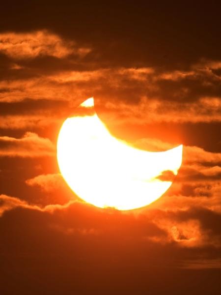 Serão dois eclipses solares em 2020 Serão dois eclipses solares em 2020