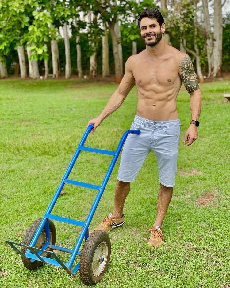 Quintal da mansão do sertanejo Rodolffo, do "BBB 21", em Goiânia - Reprodução / Instagram