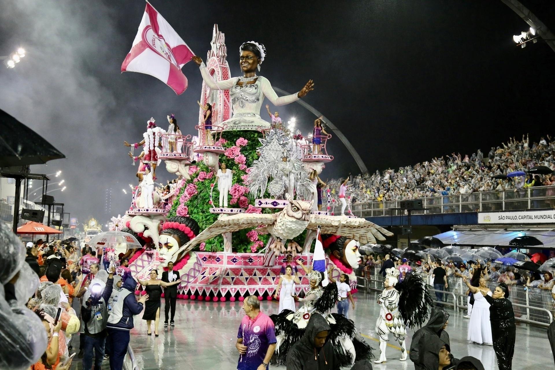 Desfile da Estrela do Terceiro Milênio, campeã no Grupo de Acesso I - Cláudio Augusto/Ag.Brazil News