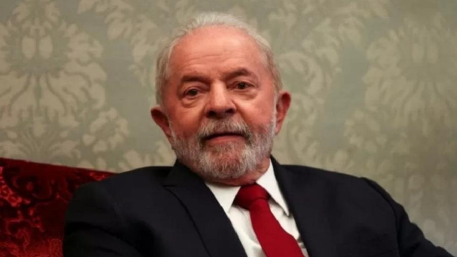 Lula fez cirurgia para retirar lesão nas pregas vocais - Reuters