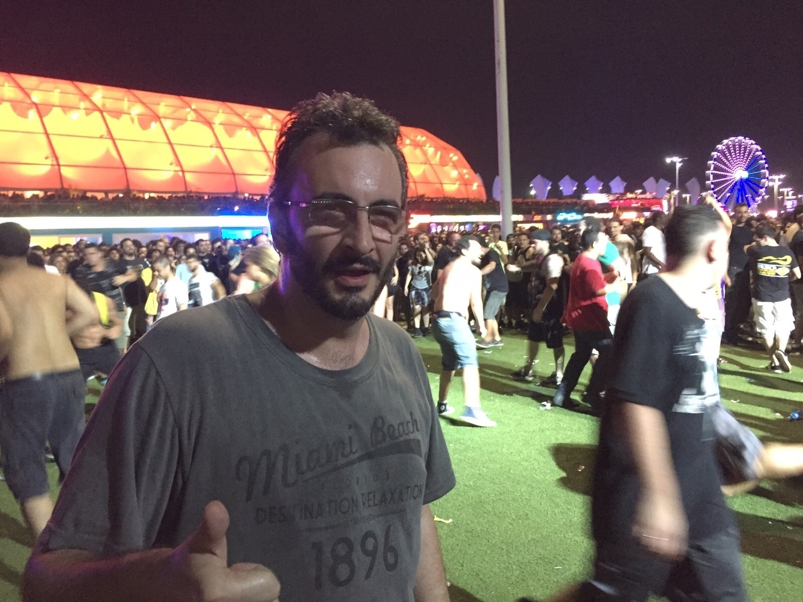 24.set.2015 - Gustavo Nahsan, 34. advogado de Cuiabá, também é adepto às rodas de pogo - Felipe Branco Cruz/UOL