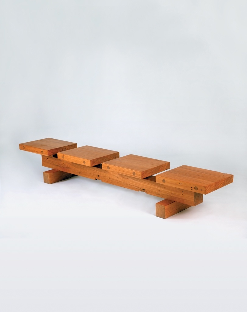Zanini de Zanine assina o banco Tablete (196 cm x 40 cm x 40 cm), construído com peroba do campo - Divulgação