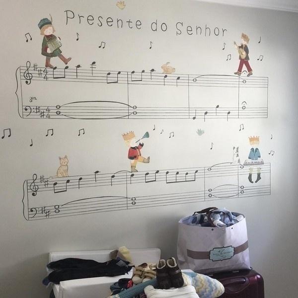 O quartinho de Teodoro já está todo decorado só esperando a chegada do bebê previsto para o final de julho - Reprodução/Instagram/@tatafersoza