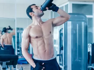 Tem hora certa para beber o shake de proteína para ganhar músculos?