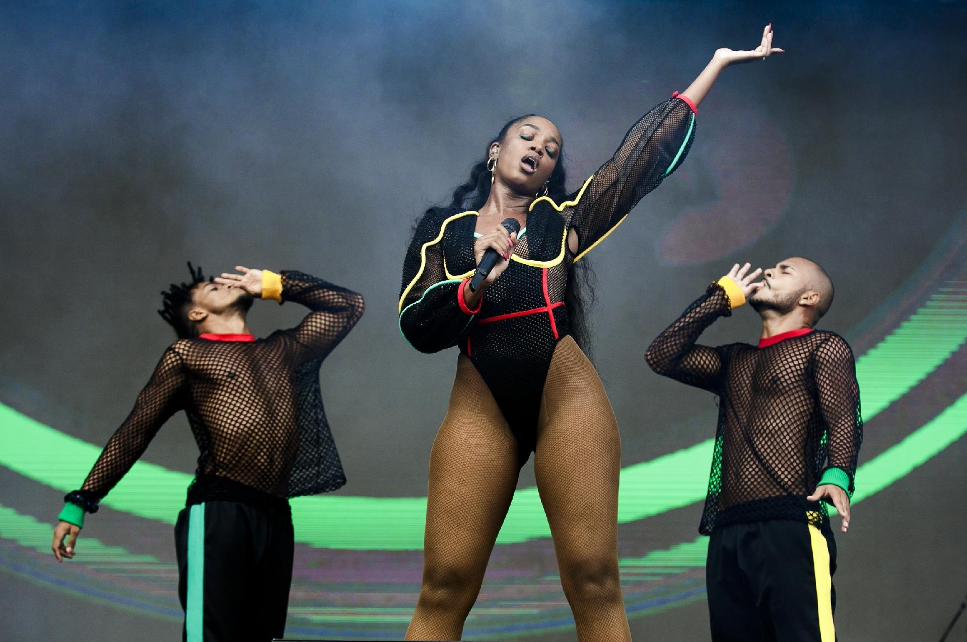 Iza se apresenta no terceiro dia de shows do Lollapalooza Brasil 2019 - Mariana Pekin/UOL