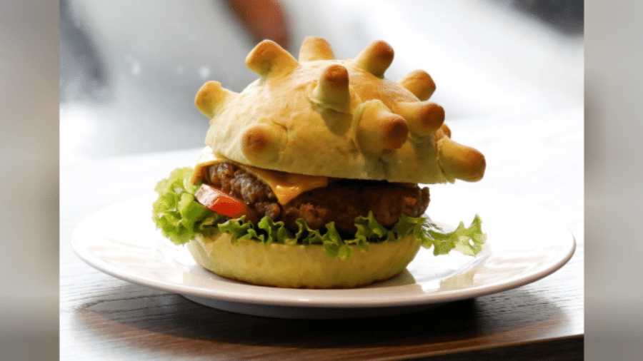 O coronaburger, criado pelo chef Hoang Tung, no Vietnã - Reuters