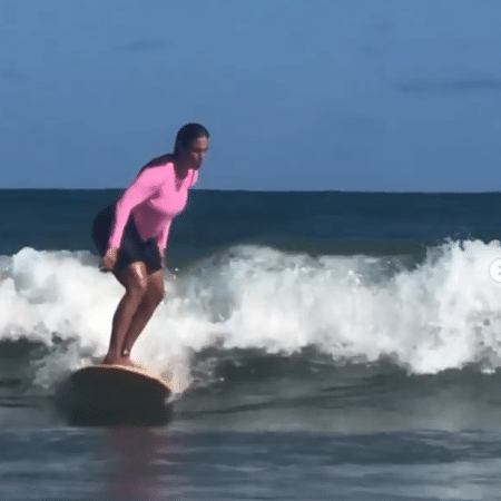 Ivete Sangalo salva criança em dia de surfe com o filho, Marcelo - Reprodução / Instagram