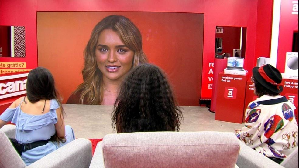 BBB 21: Rafa Kalimann faz visita aos brothers - Reprodução/Globoplay