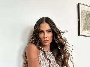 Deborah Secco posa estilosa com vestido de palha em novo ensaio