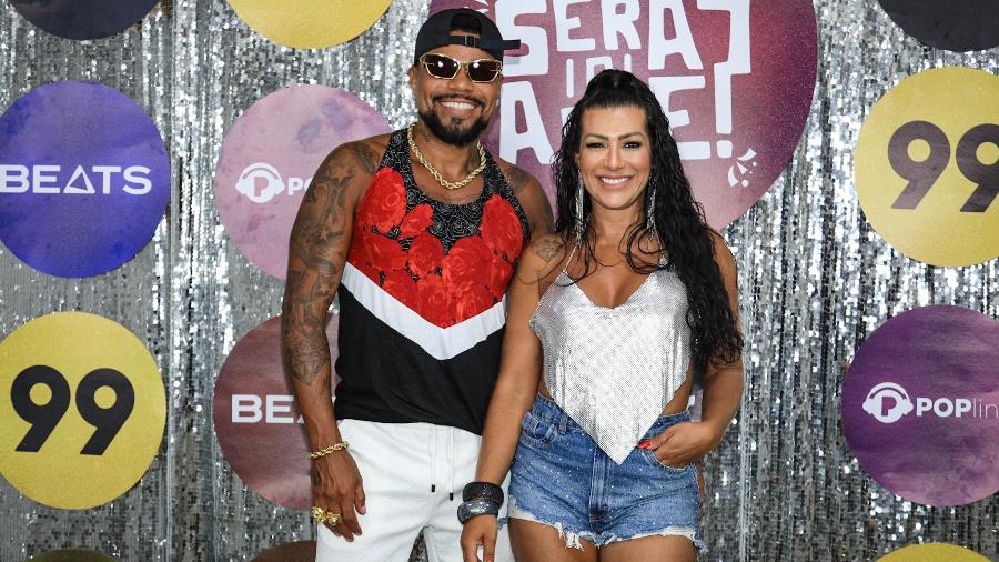 Naldo e sua esposa, a Mulher Moranguinho Naldo e sua esposa, a Mulher Moranguinho