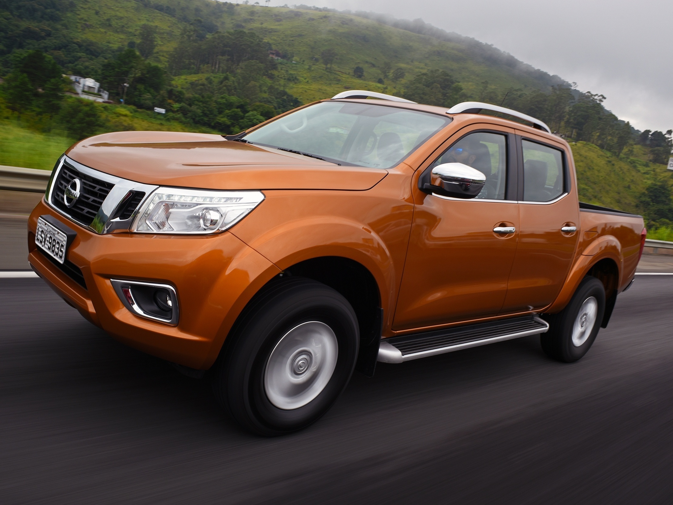 frontier bolsa options