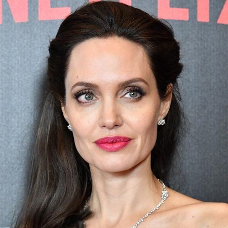 A atriz Angelina Jolie lidera a lista entre as mulheres; Bill Gates é o 1º entre os homens - Dia Dipasupil/Getty Images