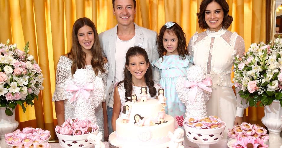 Resultado de imagem para Filha de Rodrigo Faro faz primeira comunhão e ganha almoço especial