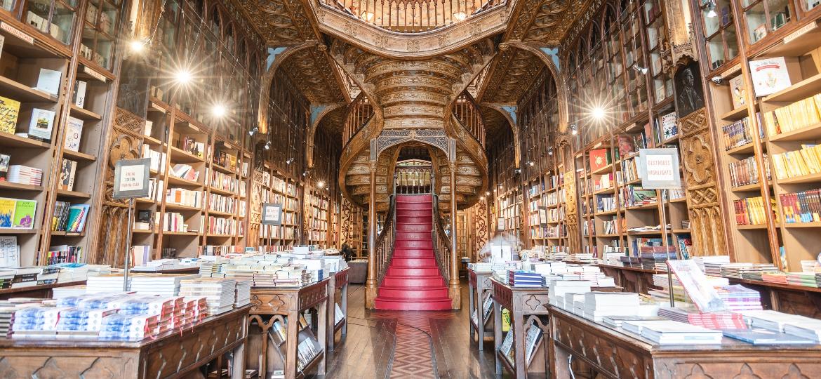 Livraria Lello, do Porto (Portugal), que aliviar a pandemia com livros clássicos - Ivo Rainha
