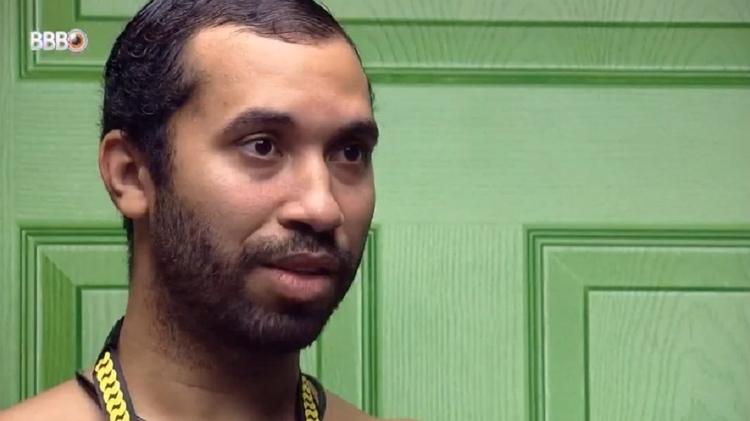 BBB 21: Gilberto é cobrado por Fiuk por não indicar Viih Tube ao paredão - Reprodução/Globoplay - Reprodução/Globoplay