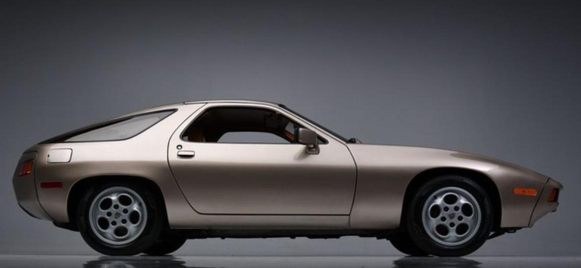 Porsche 928 1979 usado em filme "Negócio Arriscado" - Divulgação