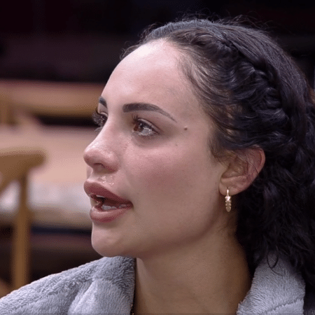 A Fazenda 2021: Aline Mineiro cai no choro antes de festa - Reprodução/PlayPlus - Reprodução/PlayPlus
