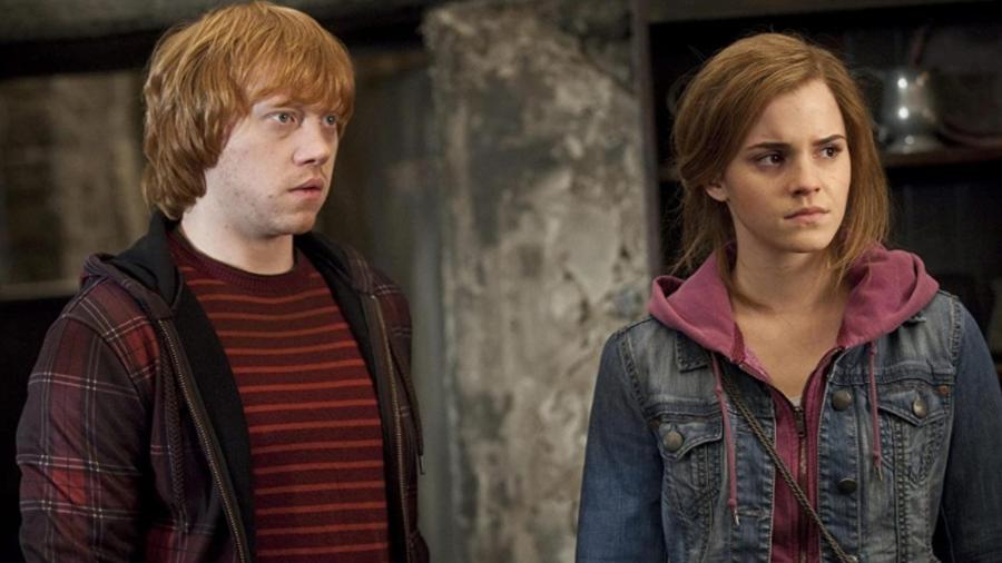 Rupert Grint e Emma Watson em "Harry Potter e as Relíquias da Morte - Parte 2" - Jaap Buitendijk - © 2011 WARNER BROS. ENTERTAINMENT INC.