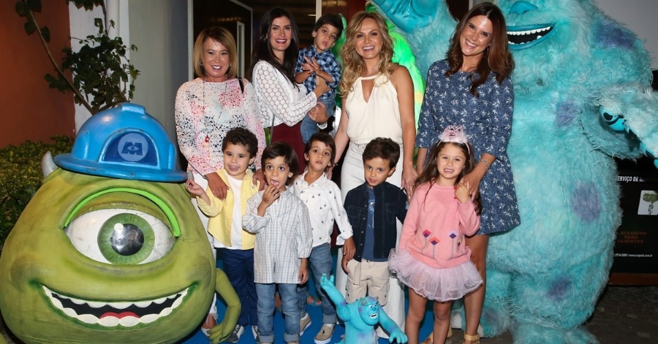 8.ago.2015 - Eliana comemorou os 4 anos do filho Arthur numa casa de festas em São Paulo, neste sábado (8), com presença de famosos