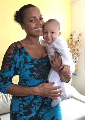 Quitéria Chagas com a filha, Elena - Divulgação