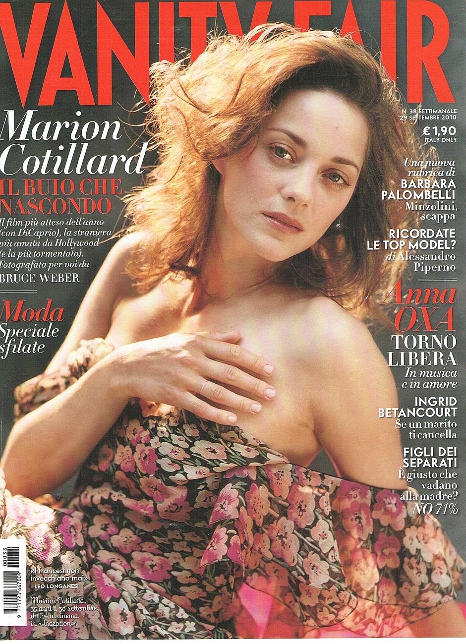 Marion Cotillard posou para a Vanity Fair italiana ao estilo completamente natural. Tanto que a atriz francesa optou por apenas usar apenas uma maquiagem básica, mas nada de photoshop - Reprodução