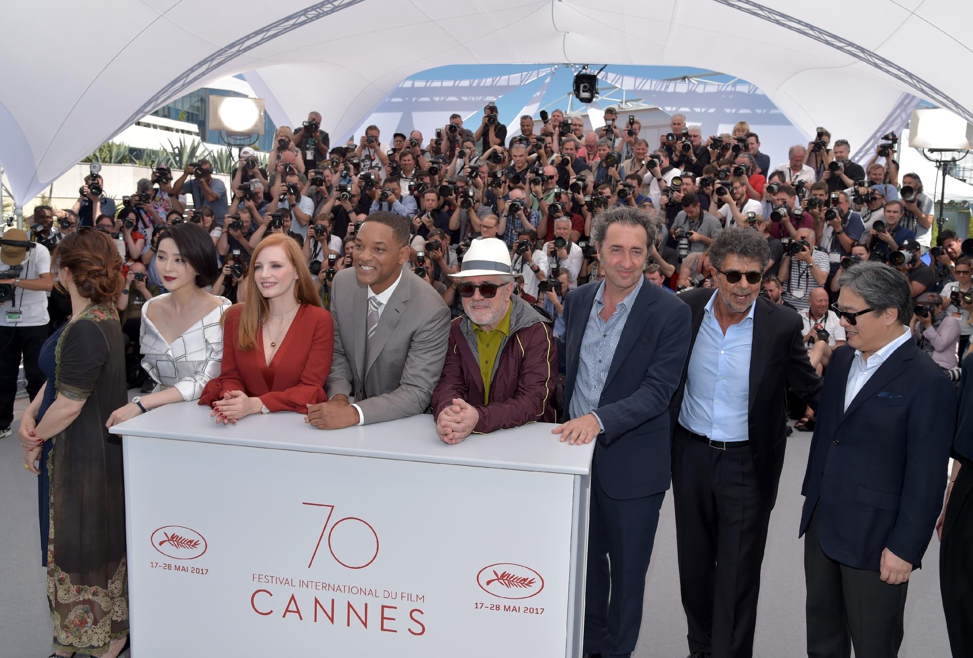Membros do júri do Festival de Cannes Agnes Jaoui, Fan Bingbing, Jessica Chastain, Will Smith, o presidente Pedro Almodovar, Paolo Sorrentino, Gabriel Yared, e Park Chan-wook - Getty Images