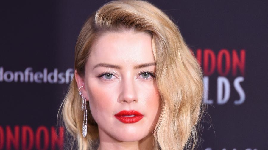 Amber Heard chorou durante depoimento no estado da Virgínia - Presley Ann/Getty Images