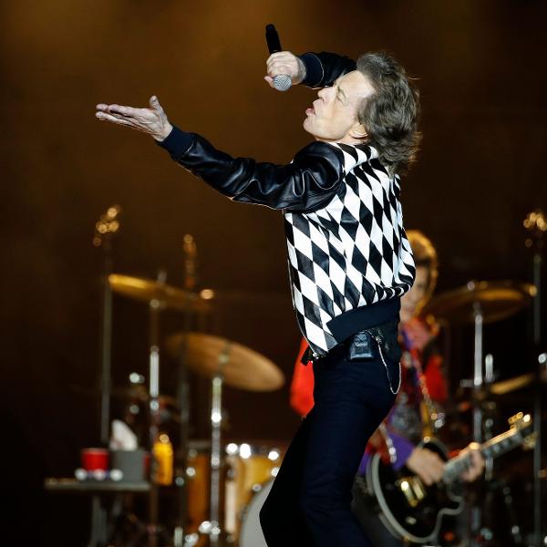 Mick Jagger em seu retorno aos palcos depois de passar por uma cirurgia no coração
