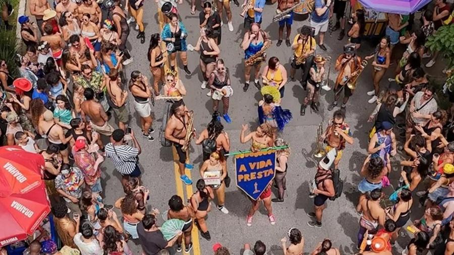 Bloco de Carnaval fez homenagem as indicações do filme Ainda Estou Aqui e da atriz Fernanda Montenegro ao Oscar Bloco de Carnaval fez homenagem as indicações do filme Ainda Estou Aqui e da atriz Fernanda Montenegro ao Oscar