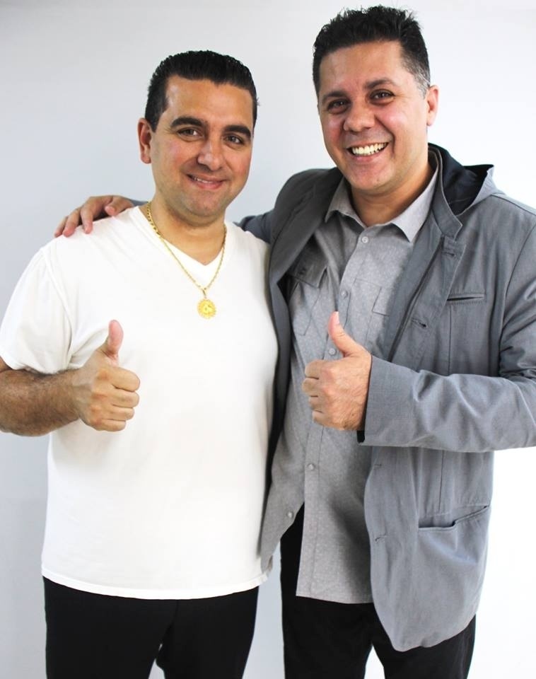O confeiteiro norte-americano Buddy Valastro e Wendel Bezerra, seu dublador no Brasil - Reprodução/Facebook/Wendel Bezerra