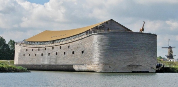 A réplica do que seria a Arca de Noé está hoje na cidade de Dordrecht - Divulgação/Ark of Noah Foundation
