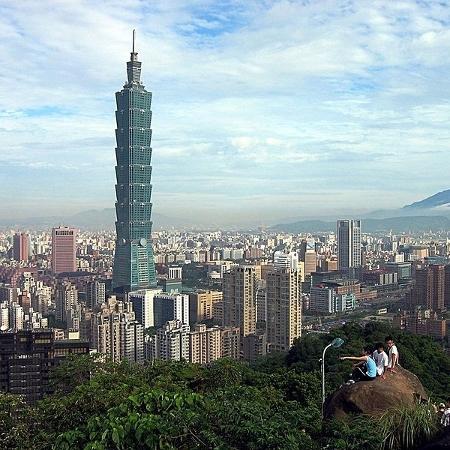 Edifício Taipei 101, em Taiwan, saiu ileso de terremoto ontem