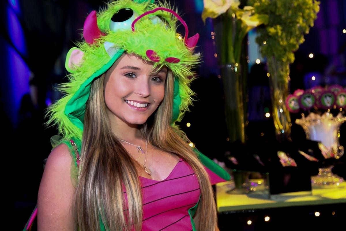 Larissa Manoela se veste de Cuca em festa à fantasia para comemorar os 15 anos do ator Matheus Lustosa, de "Carrossel", "Chiquititas" e "Os Dez Mandamentos" - Marcos Ribas/Brazil News