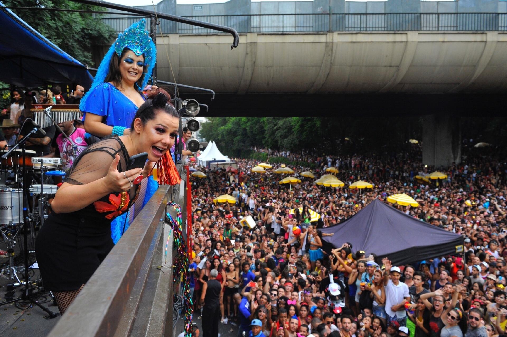 Lotado, bloco Chá do Rouge arrebata fãs e foliões em São Paulo - Samuel Chaves/Brazil News