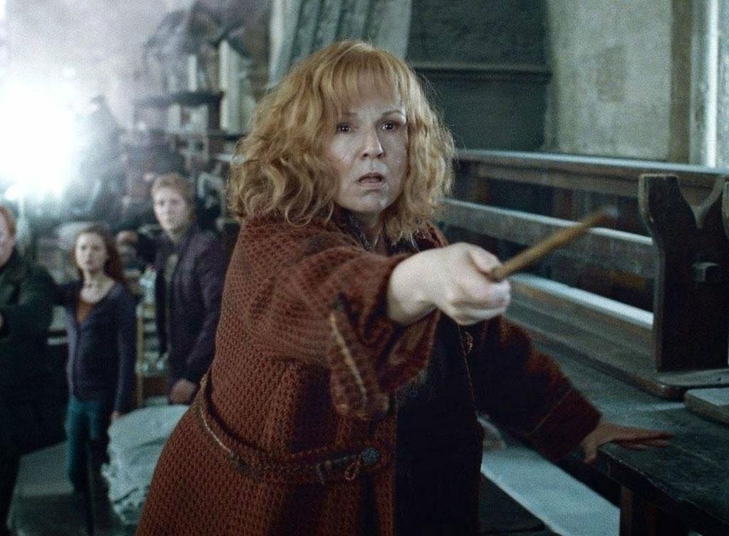 Julie Walters em cena de "Harry Potter e as Relíquias da Morte: Parte 2" (2011) - Divulgação