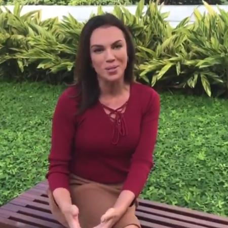 A jornalista Ana Paula Araújo, que apresenta a cobertura do casamento real pela Globo neste sábado (19) - Reprodução/Twitter - Reprodução/Twitter