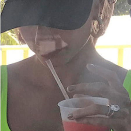 Detalhe do anel de noivado de Hailey Baldwin - Reprodução/Twitter - Reprodução/Twitter