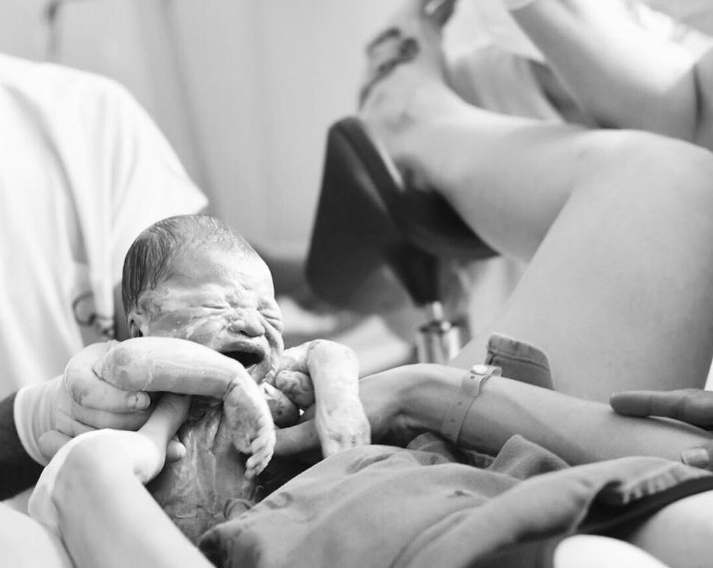 Andressa Suita mostra o parto humanizado de seu segundo filho - Reprodução/Instagram