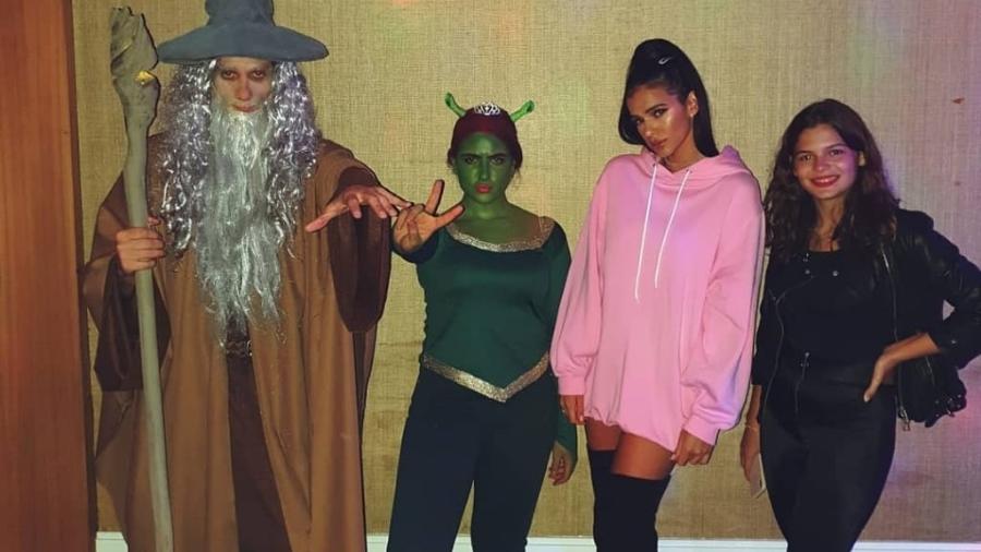 Bruna Marquezine se fantasia de Ariana Grande em festa da célula da igreja que frequenta - Reprodução/Instagram