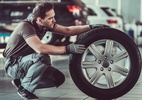 Por que pneus duram menos e freios duram mais nos carros elétricos - iStock / Getty Images