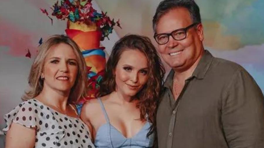 Larissa Manoela teria se afastado da mãe, Silvana, e do pai, Gilberto - Reprodução/Instagram