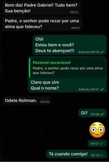 Print conversa de paroquiana com o padre Print conversa de paroquiana com o padre