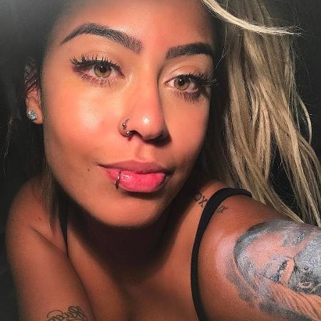 Irmã de Neymar, Rafaella Santos tatua o próprio rosto e fãs comentam: "Muito amor próprio" - Reprodução/Instagram/rafaella