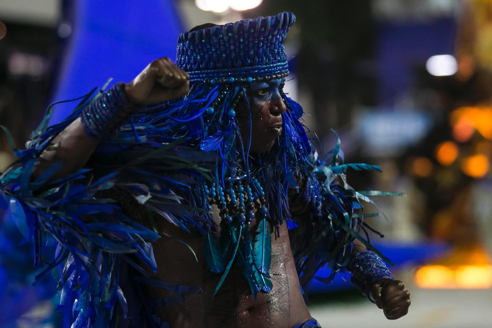 4.mar.2017 - Beija-Flor no desfile das campeãs do Rio de Janeiro - Bruna Prado/UOL