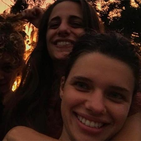 Bruna Linzmeyer e a namorada, Priscila - Reprodução/Instagram