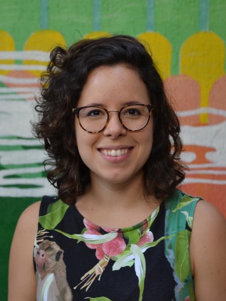 Mariana, criadora da Beta, a robô feminista - Divulgação